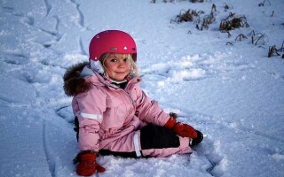 Как научить ребенка кататься на коньках